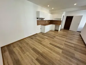 Pronájem bytu 2+kk, Bělá pod Bezdězem, Masarykovo náměstí, 41 m2