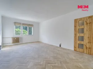 Pronájem bytu 2+1, Plzeň - Doubravka, Smrková, 56 m2