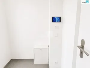 Prodej bytu 2+kk, Praha, Kolmanova, 51 m2
