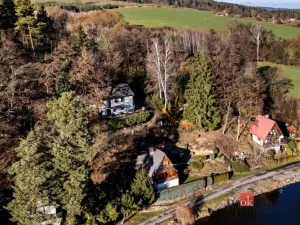 Prodej chaty, Týn nad Vltavou - Hněvkovice na levém břehu Vltavy, 80 m2