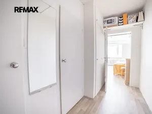 Prodej bytu 1+kk, Praha - Háje, Bajkonurská, 27 m2