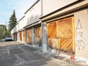 Prodej garáže, Praha - Podolí, U družstva Práce, 17 m2