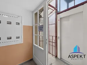 Pronájem bytu 2+kk, Praha - Holešovice, Tovární, 64 m2