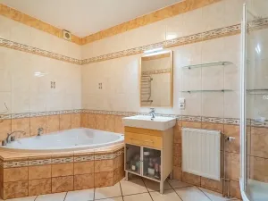Prodej bytu 4+1, Praha - Žižkov, V kapslovně, 100 m2