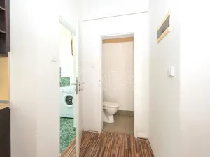 Prodej bytu 2+1, Hostinné, K. Čapka, 52 m2