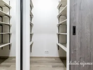 Pronájem bytu 3+kk, Praha - Záběhlice, Zvolenská, 78 m2