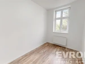Pronájem bytu 2+kk, Žirovnice, Havlíčkovo náměstí, 39 m2
