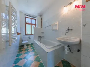 Prodej bytu 1+1, Karlovy Vary - Dvory, Kpt. Jaroše, 40 m2