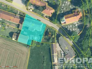 Prodej komerční nemovitosti, Uzeničky - Černívsko, 631 m2