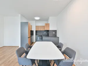Pronájem bytu 2+kk, Slavkov u Brna, Slovanská, 63 m2