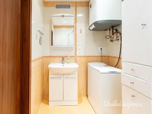Pronájem bytu 3+kk, Praha - Kobylisy, Šimůnkova, 61 m2