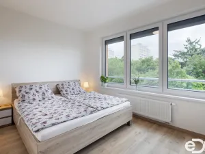 Pronájem bytu 2+kk, Praha - Záběhlice, Klapálkova, 57 m2