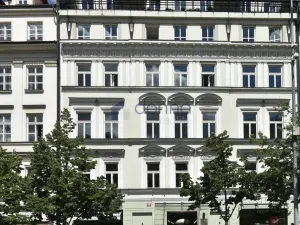 Pronájem garážového stání, Praha, Václavské náměstí, 12 m2