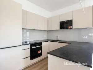 Pronájem bytu 3+kk, Praha - Háje, Sochorcova, 77 m2