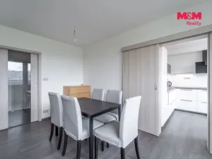 Prodej bytu 4+1, Praha - Černý Most, Bojčenkova, 104 m2