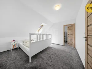 Prodej rodinného domu, Rožnov pod Radhoštěm, V Mokrém, 250 m2