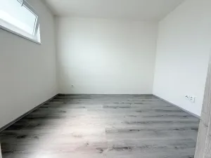 Pronájem bytu 2+kk, Praha - Újezd nad Lesy, Starokolínská, 38 m2