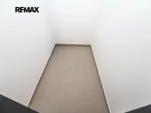 Prodej bytu 2+kk, Praha - Hlubočepy, Kováříkova, 37222 m2