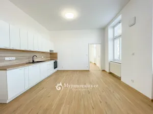 Pronájem bytu 2+kk, Znojmo, Mariánské náměstí, 60 m2