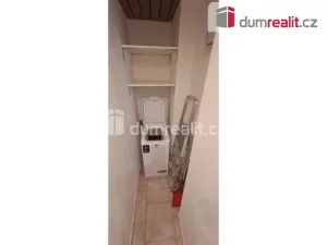 Pronájem bytu 2+kk, Praha - Břevnov, Pod Královkou, 50 m2