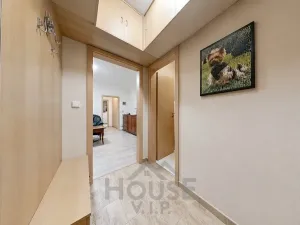 Prodej bytu 2+kk, Praha - Dolní Chabry, 52 m2