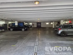 Pronájem bytu 3+1, Praha - Michle, Adamovská, 71 m2