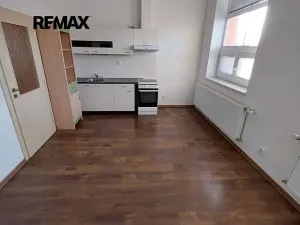 Pronájem bytu 2+kk, Rousínov, 40 m2