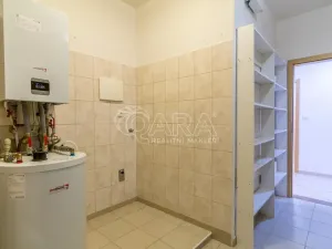 Prodej bytu 4+kk, Dolní Břežany, 135 m2
