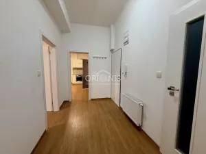 Pronájem bytu 2+kk, Kadaň, Mírové náměstí, 59 m2
