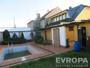 Pronájem vily, Pardubice - Svítkov, Orebská, 220 m2