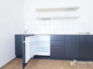 Pronájem bytu 1+kk, Praha - Smíchov, Křížová, 35 m2