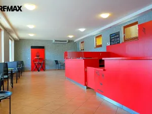 Prodej obchodního prostoru, Třebechovice pod Orebem, Pardubická, 293 m2