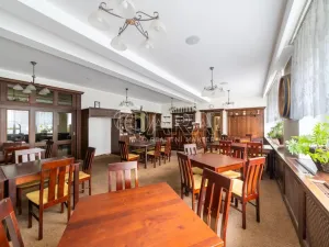 Prodej restaurace, Doksy, Komenského, 261 m2