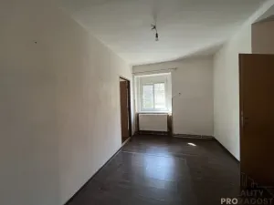 Pronájem bytu 2+1, Žatec, Husova, 77 m2