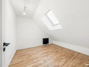 Prodej bytu 3+kk, Praha - Dolní Chabry, Kobyliská, 54 m2