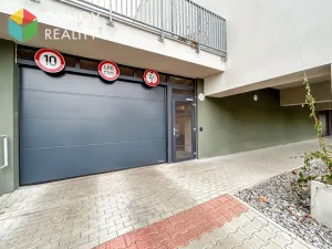 Pronájem garážového stání, Beroun, Okružní, 15 m2