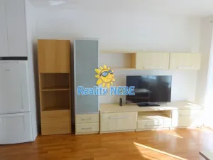 Pronájem bytu 1+kk, Praha - Horní Měcholupy, Boloňská, 41 m2