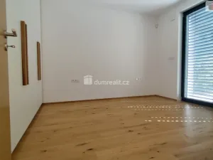 Pronájem bytu 2+kk, Praha - Nusle, Mužíkova, 44 m2