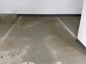 Pronájem garážového stání, Praha - Ruzyně, Karlovarská, 12 m2
