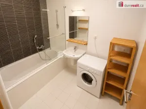 Pronájem bytu 2+kk, Praha - Žižkov, Jeseniova, 84 m2
