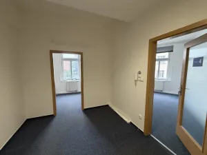 Pronájem kanceláře, Praha - Vysočany, Jandova, 209 m2