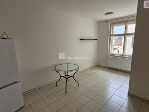 Pronájem bytu 1+1, Praha - Vinohrady, Italská, 65 m2