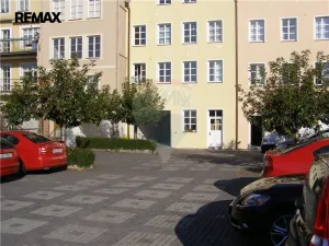 Pronájem kanceláře, Hradec Králové, Malé náměstí, 57 m2