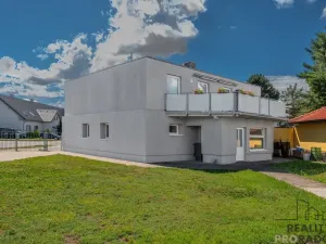 Prodej rodinného domu, Šanov, Komenského, 200 m2