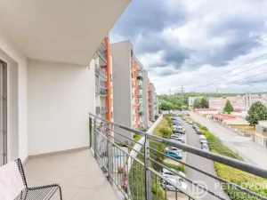 Prodej bytu 1+kk, Praha - Hloubětín, Nademlejnská, 38 m2