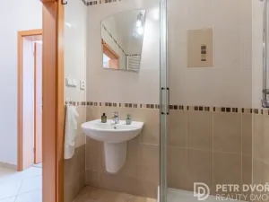 Prodej bytu 1+kk, Praha - Hloubětín, Nademlejnská, 38 m2
