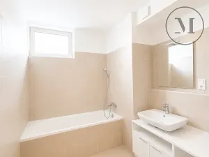 Pronájem bytu 3+kk, Hluboká nad Vltavou, U Parku, 72 m2