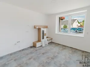 Pronájem bytu 1+kk, Zakřany, 28 m2