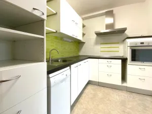 Prodej bytu 1+kk, Praha - Libeň, Nad Okrouhlíkem, 46 m2