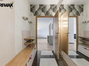 Prodej bytu 2+kk, Karlovy Vary, Horova, 86 m2